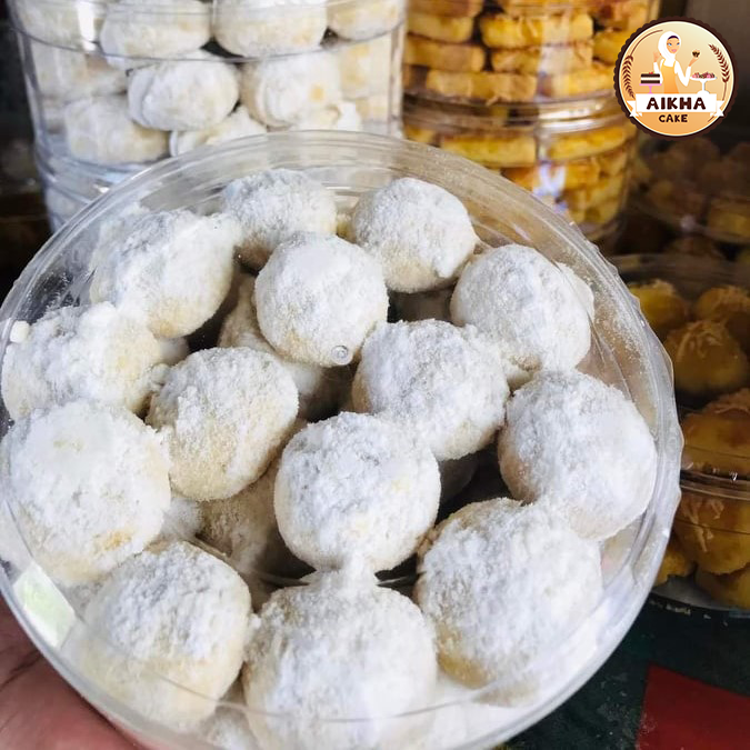 Kue Tart Lezat dari AIKHA Cake and Drink